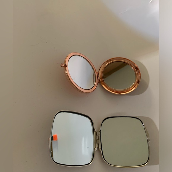 2 Purse Mirrors - Picture 3 of 4